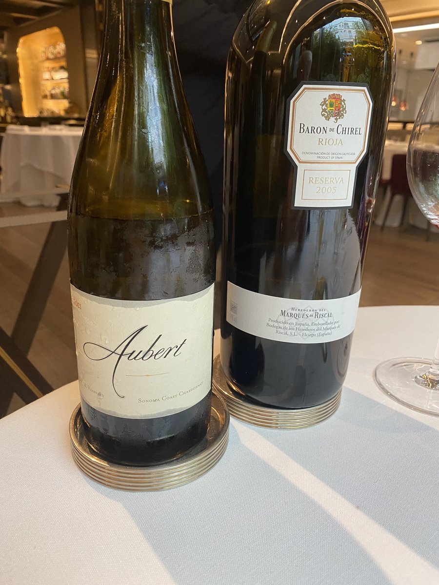 salsadechiles's tweet photo. Si digo que Saddle es uno de los mejores restaurantes de Madrid no digo nada nuevo. La impecable cocina clásica de @adolfosangar, un servicio de alta escuela y una bodega de categoría buscando la satisfacción del cliente. https://t.co/V2c2Fy8FgQ