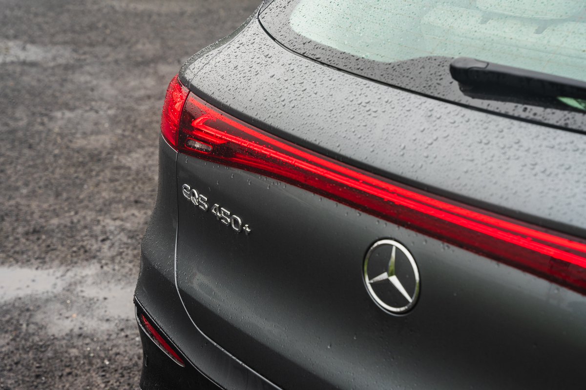 Mercedes’ flagship electric SUV impresses with supreme levels of luxury and refinement, and family buyers will appreciate the option of seven seats.

Read our review of the new 2023 Mercedes-Benz EQS 👉 carzone.ie/car-reviews/me…

 #MercedesEQS #electricSUV <a href="/caroline_kidd/">Caroline Kidd</a>