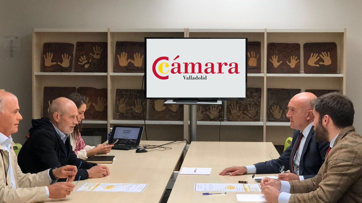 Esta mañana nos hemos reunido con el <a href="/AyuntamientoVLL/">Ayto. de Valladolid</a> para valorar #sinergias y posibilidades de #colaboración para el impulso del #vino y la #gastronomía en #Valladolid