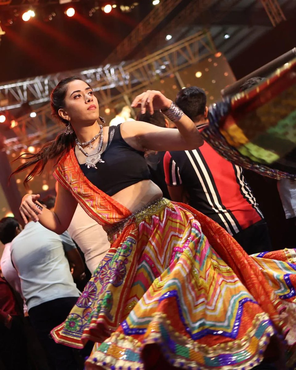 RangiloRe's tweet photo. Boundless energy of the spirited Khelaiyas.💥
..
Get ready to groove to the beats of Navratri at @NescoEvents #RangiloRe 2023 in Mumbai with the sensational @parthivgohil9🌟 
Don't miss out on this Garba extravaganza.
#parthivgohil #nescoevents #rangilore #rangilore2023 https://t.co/mHhbMg01xa