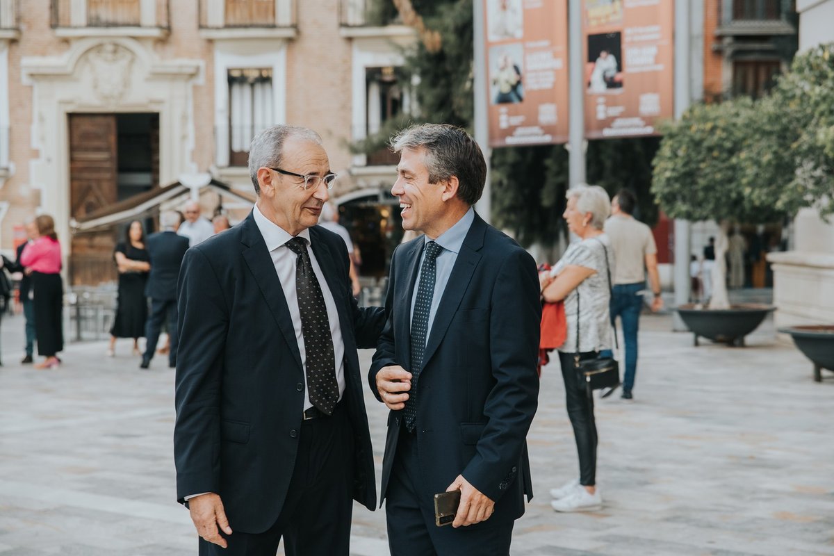 fecoam's tweet photo. #INSTITUCIONAL Compromiso con la sociedad y con la economía social 🙌 Desde #FECOAM queremos dar la enhorabuena a todos los que conforman la familia de #AMUSAL por sus galardones de 2023, y felicitamos a todos los premiados por ese merecido reconocimiento 👏
📸@Amusal https://t.co/tnccTt8Iaq