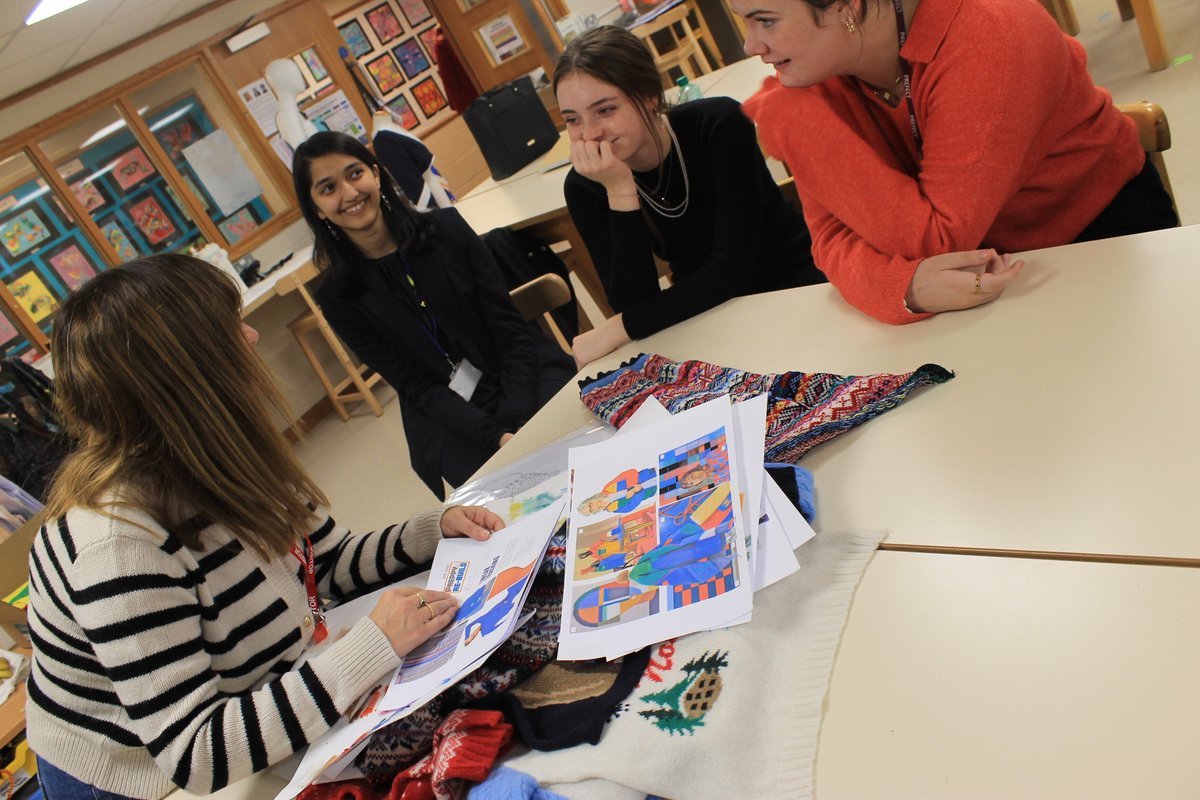 PipersArts's tweet image. It was fantastic to have Mrs Masterson visit Year 12 &amp;amp; 13 today to talk about being a Knitwear Designer. She showed us examples of her work as well as giving valuable insight into how the industry works. It was an extremely interesting session. #PipersSixthform  @PipersCornerSch