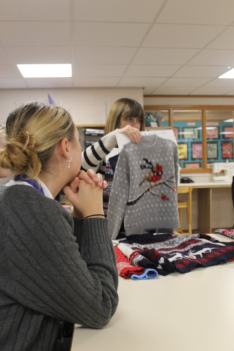PipersArts's tweet image. It was fantastic to have Mrs Masterson visit Year 12 &amp;amp; 13 today to talk about being a Knitwear Designer. She showed us examples of her work as well as giving valuable insight into how the industry works. It was an extremely interesting session. #PipersSixthform  @PipersCornerSch