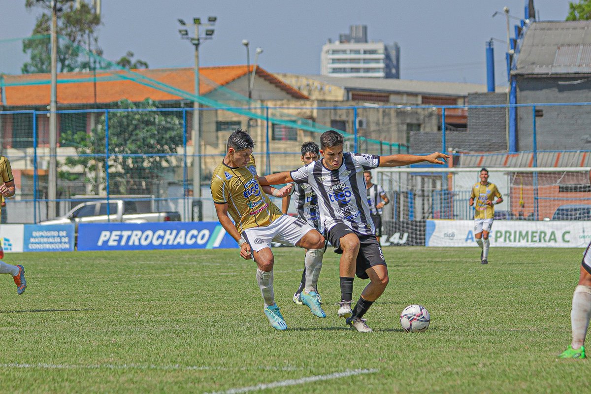 FECHA 22

Cierre de la temporada 2023.
Imágenes del encuentro ante 12 de Octubre de SD.

Pilcomayo 0-3 12 de Octubre SD

¡VAMOS PILCO!
¡SOMOS PILCO!

#somospilco #pilcomayo #clubpilcomayo #primera #albinegro #marianoroquealonso #Clubpilcomayo #apfprimerac #primerac