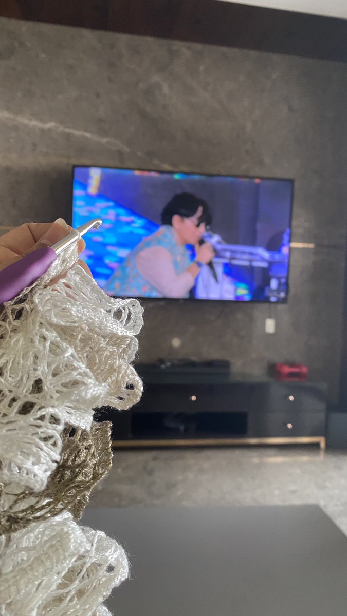 CK🇮🇳 (@chaikhakhra) on Twitter photo Crocheting & listening to Falguni…
In #Mumbai nobody can beat her.. she’s just too good!
<a href="/FalguniPathak12/">Falguni Pathak</a> Crocheting & listening to Falguni…
In #Mumbai nobody can beat her.. she’s just too good!
<a href="/FalguniPathak12/">Falguni Pathak</a>