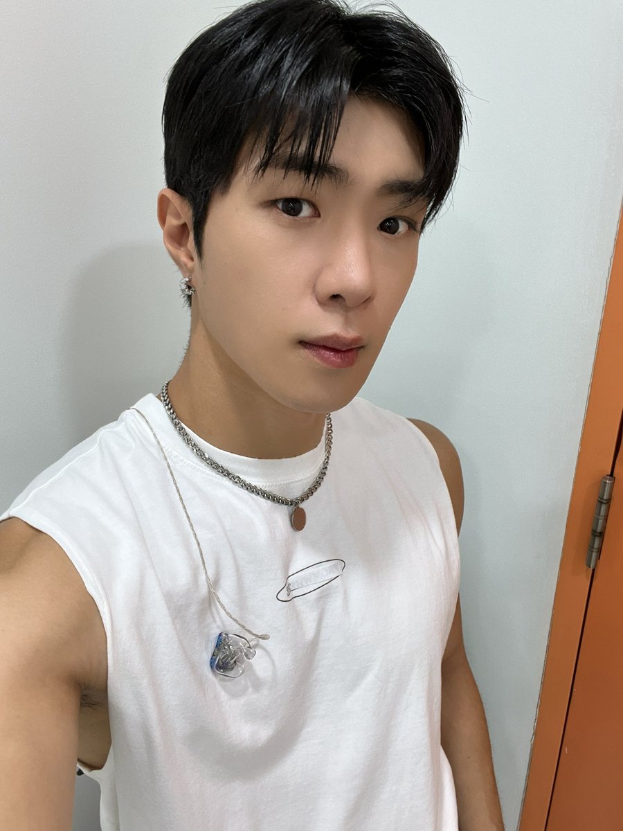 [#와이엇 #WYATT] IT TAKES TOO LONG TO COMING BACK IN #SHOW_CHAMPION THANK YOU SOMUCH 
#ONF #THIS_IS_WYATT #LOVE_EFFECT #FUSE