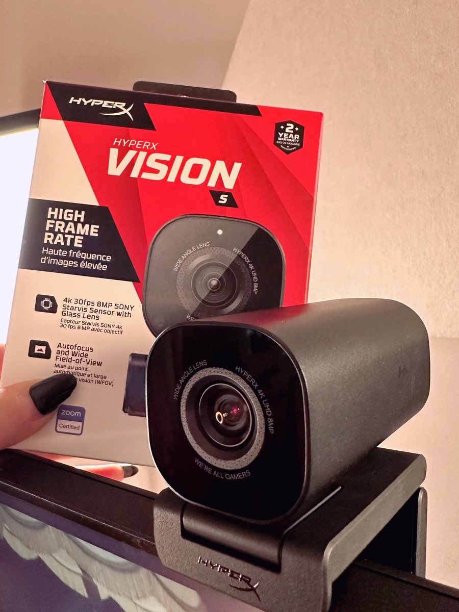 Apollolol's tweet image. I finally got the chance to try the new Vision S webcam by @HyperX and it exceeded my expectations!  Can definitely recommend if anyone is looking for a new webcam!!

Thanks for sending me this @HyperX ❤️

#HyperXnordic
