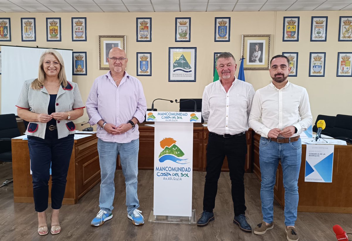 Reunión técnica de los responsables de las áreas de Turismo y Comunicación de la Mancomunidad de Municipios de la Costa del Sol #Axarquía y de APTA. Se han fijado las bases para aunar todos los esfuerzo en la promoción turística de la Axarquía Costa del Sol. #turismo