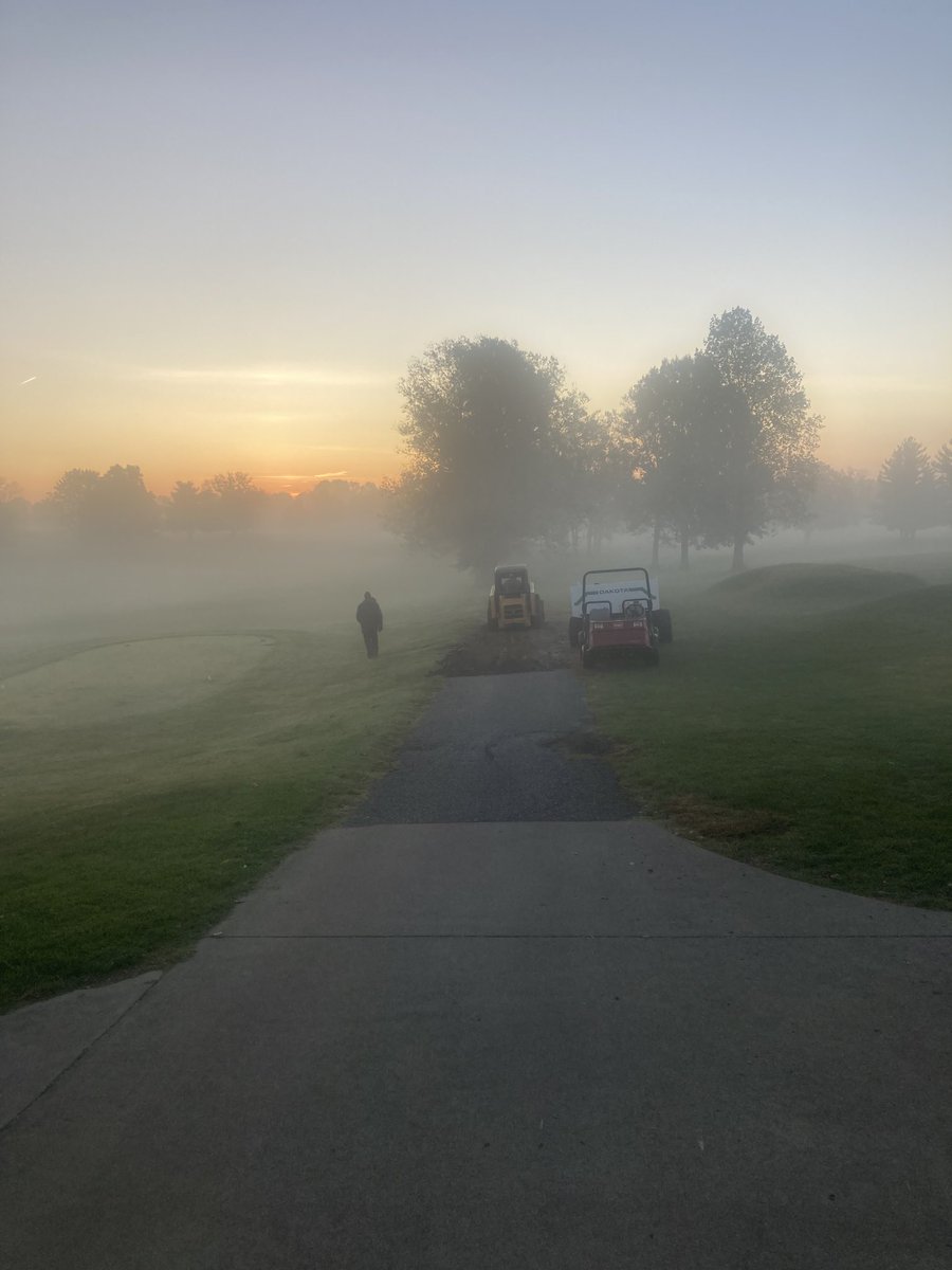 williams13_a's tweet photo. Cart path repair today! https://t.co/jEtPpw4mY1
