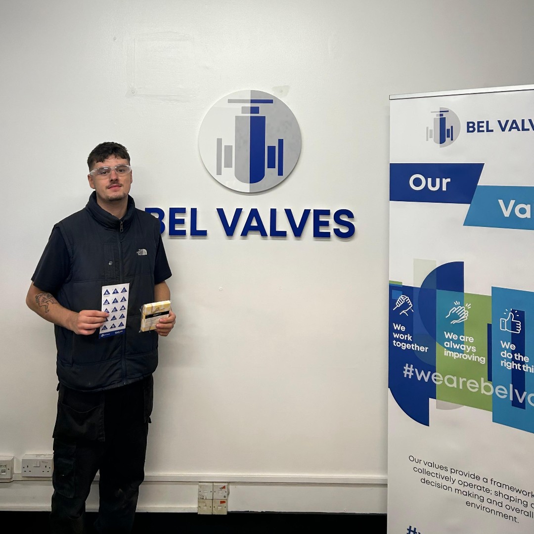 belvalves's tweet photo. Well done to our August Key Risk Card winner, Patrick!🎉

Partick noticed a large valve body hanging over the side of a broken pallet. He removed the body and relocated it to a suitable pallet.

Patrick has been awarded an Amazon voucher for managing and reporting the incident!👏 https://t.co/AB7mQWuWLj