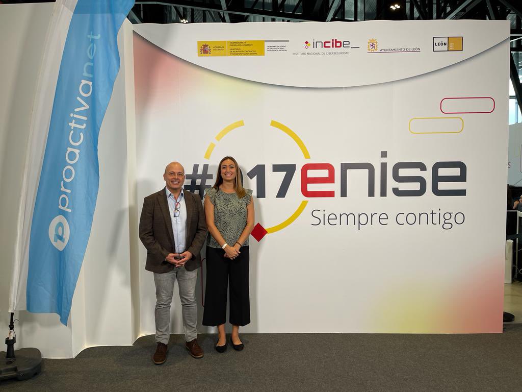 Hoy José Valiente, director del CCI junto a Maite Carli, responsable de comunicación y coordinadora EU, se encuentran en #017enise, evento organizado por <a href="/INCIBE/">INCIBE</a> para estar en contacto con los sectores público-privado y profesionales de la ciberseguridad en España