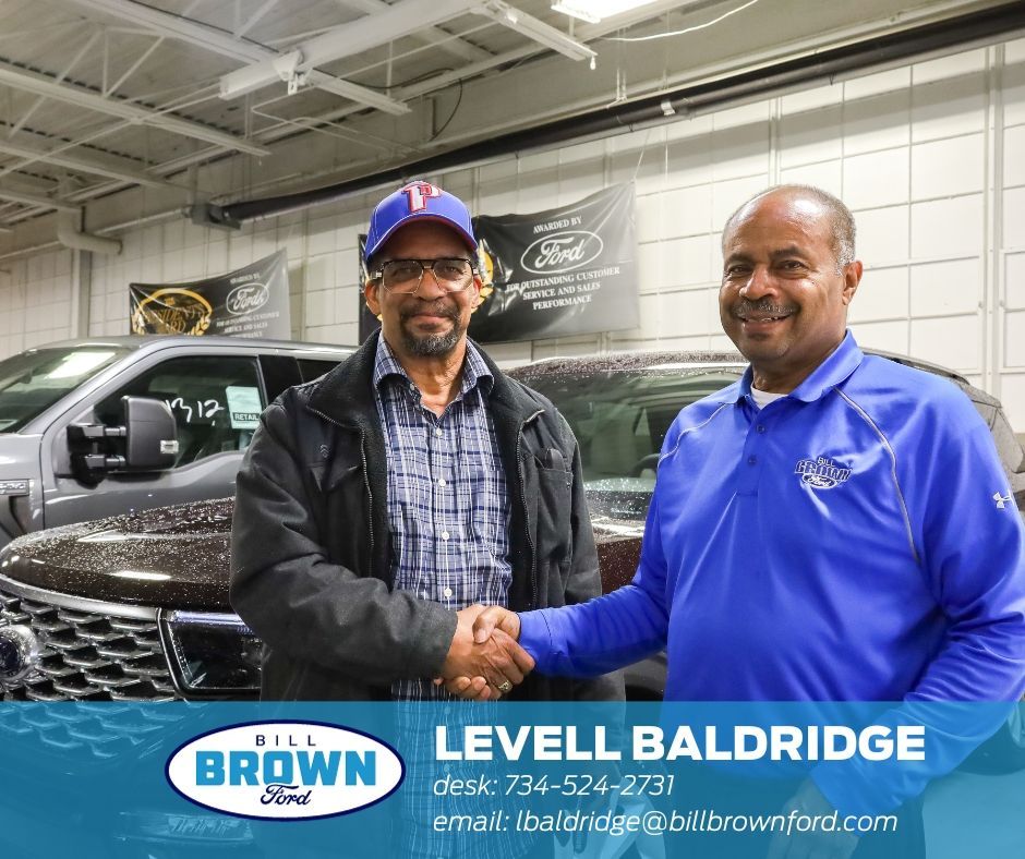 BillBrownFord's tweet image. Ronald is ready to roll in his new #2023Explorer Platinum from #BillBrownFord Sales Consultant, Levell Baldridge! 

Browse the #FordSUV inventory at Bill Brown Ford in #LivoniaMI: buff.ly/477krBh