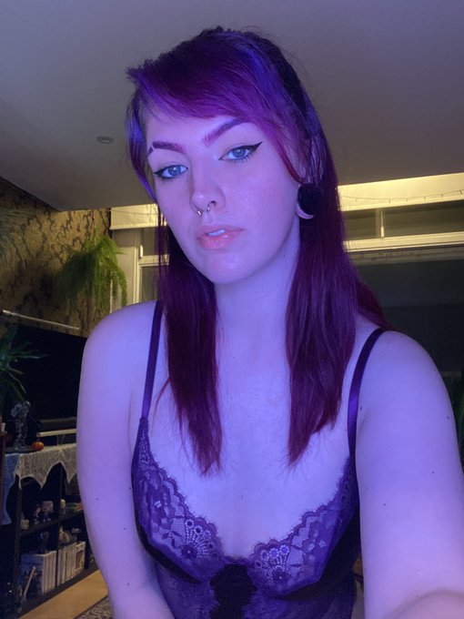 you look lonely https://t.co/mDbpXQ1RLp