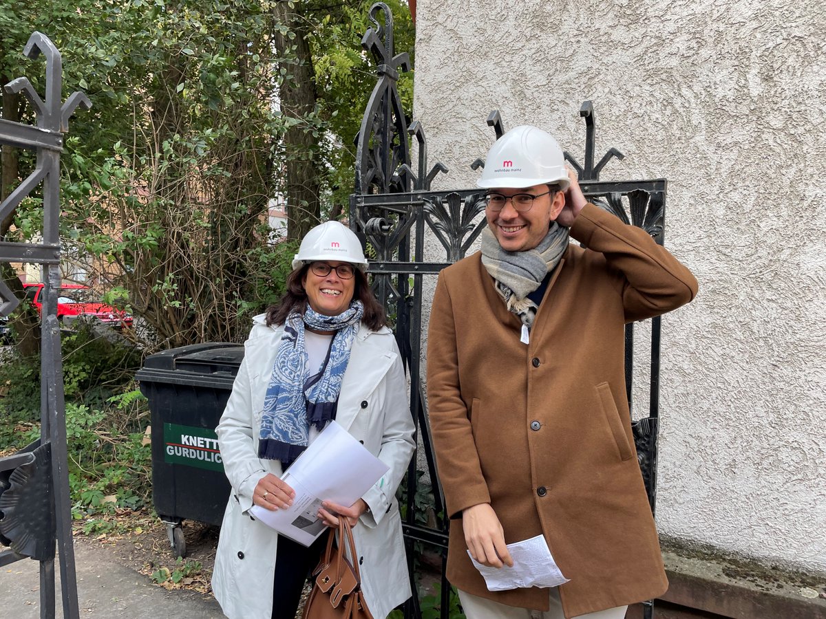 #RLP und ISB fördern bezahlbares Wohnen in Mainz. 9,8 Mio. € Darlehen und 4,2 Mio. € Tilgungszuschüsse für den Neubau von 50 Mietwohnungen - zweckgebunden für Haushalte mit geringen und mittleren Einkommen. Vorstandsmitglied Sandra Baumbach überreichte den Förderbescheid.