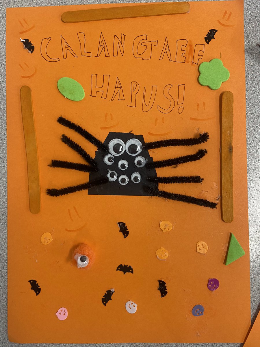 CymraegLlantwit's tweet image. Mae blwyddyn 7 wedi mwynhau Clwb Cymraeg heddiw🏴󠁧󠁢󠁷󠁬󠁳󠁿🎃👻💀 @CSCSiarterIaith @CSC_Cymraeg #CalanGaeaf