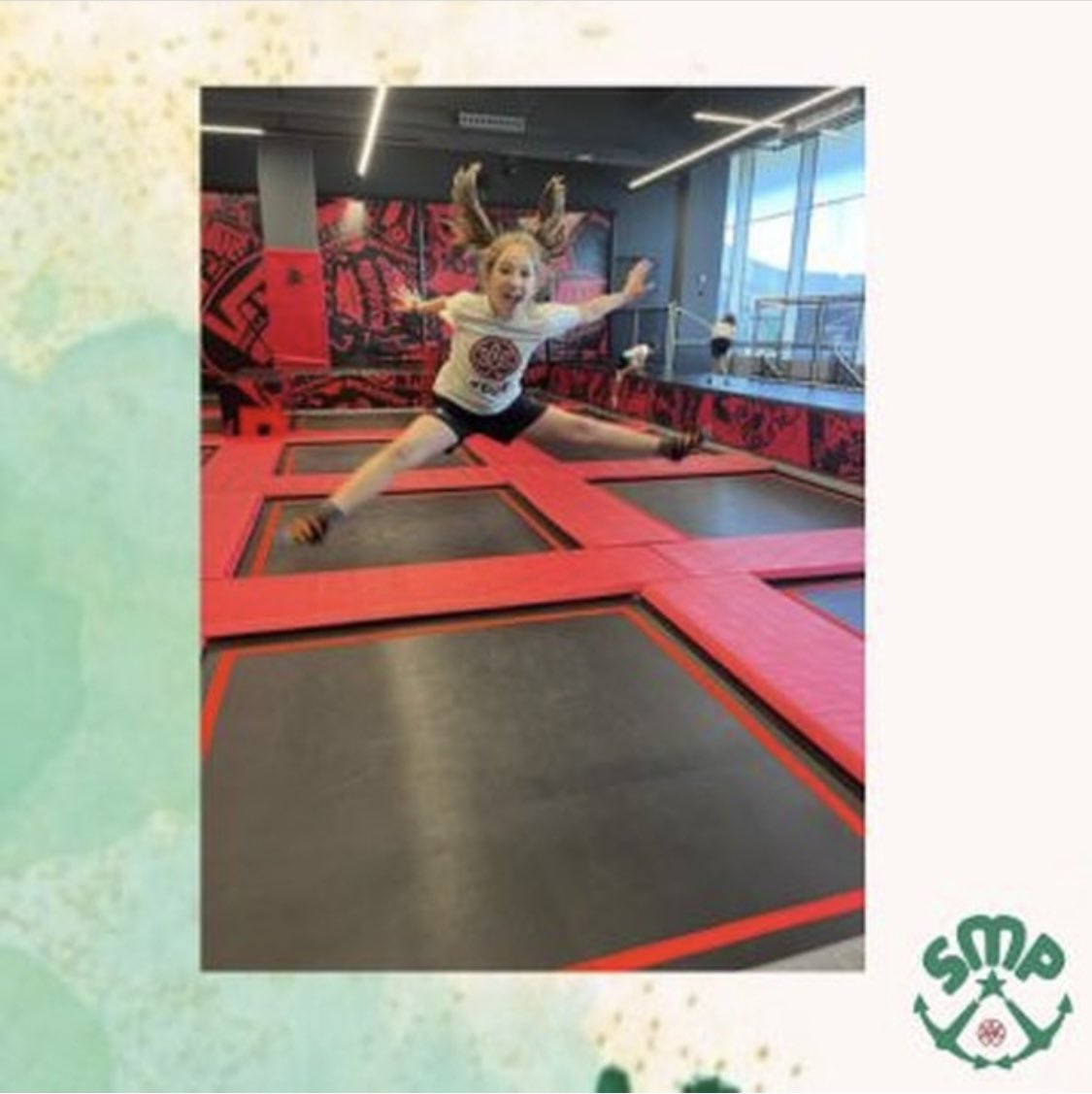 smp_feye's tweet photo. Diversión es poco para definir un día de con -vivencia con los compañeros@s en @jumpyard_oasizmadrid #escucha #colegiosfeye #laprovi https://t.co/JZaQyml362
