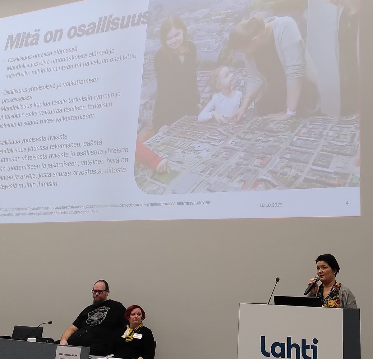 Päijät-Hämeen Sosiaali- ja terveysfoorumissa erittäin hyvää keskustelua osallisuudesta. Esillä osallisuuden 3 osa-aluetta, kun lavalla <a href="/Tia_Makinen/">Tia Mäkinen</a> #yhdenvertainenOsallisuus #0sallisuudenEdistäminen