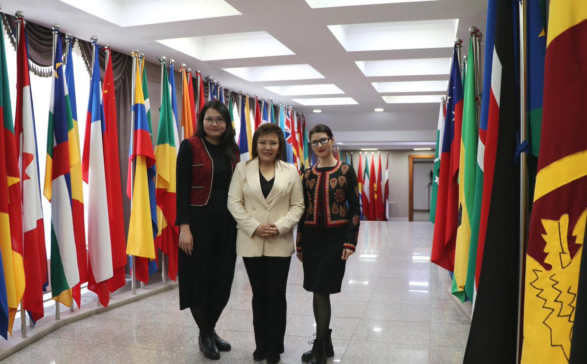 OSCE_Academy's tweet photo. On 16/10, #OSCEAiB representatives met with the representatives of the Institute for Strategic Studies under the National Security Council of Mongolia, to discuss possible areas of cooperation https://t.co/fVu6Xc3Zv9