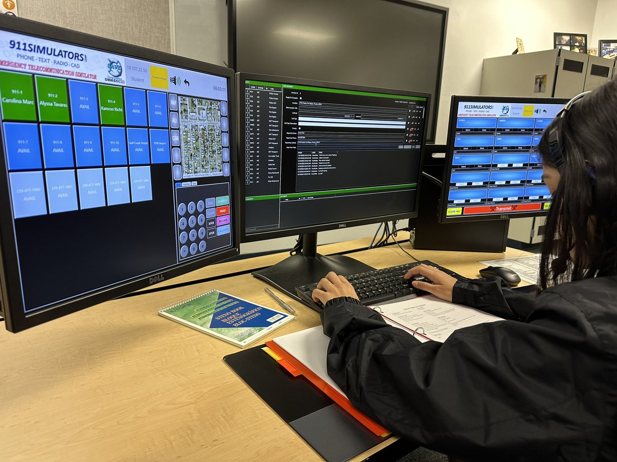 EastLeeCountyHS's tweet photo. Jaguars in our Level 4 #CriminalJusticeAcademy are diving into the world of emergency telecommunications with the #911Simulator. ๐จ๐๐ฎโโ๏ธ Preparing our future first responders to handle every call with expertise and care. #FutureFirstResponders https://t.co/6DBPbDOXcS