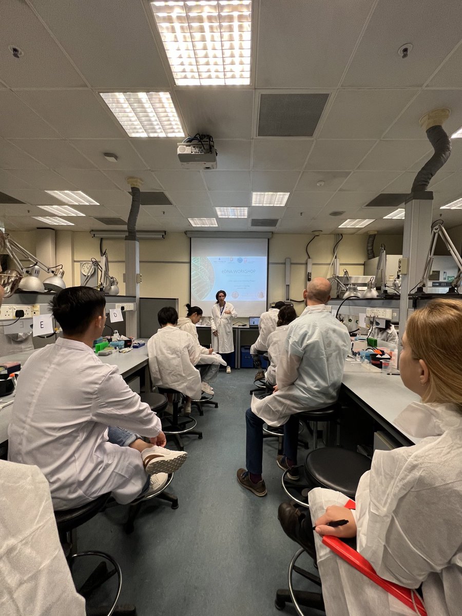 Lepidoptoria's tweet photo. itโs important to stay professional in a lab environment ๐ thankfully the #eDNAworkshop showed us the ropes https://t.co/qIN0lngB6F