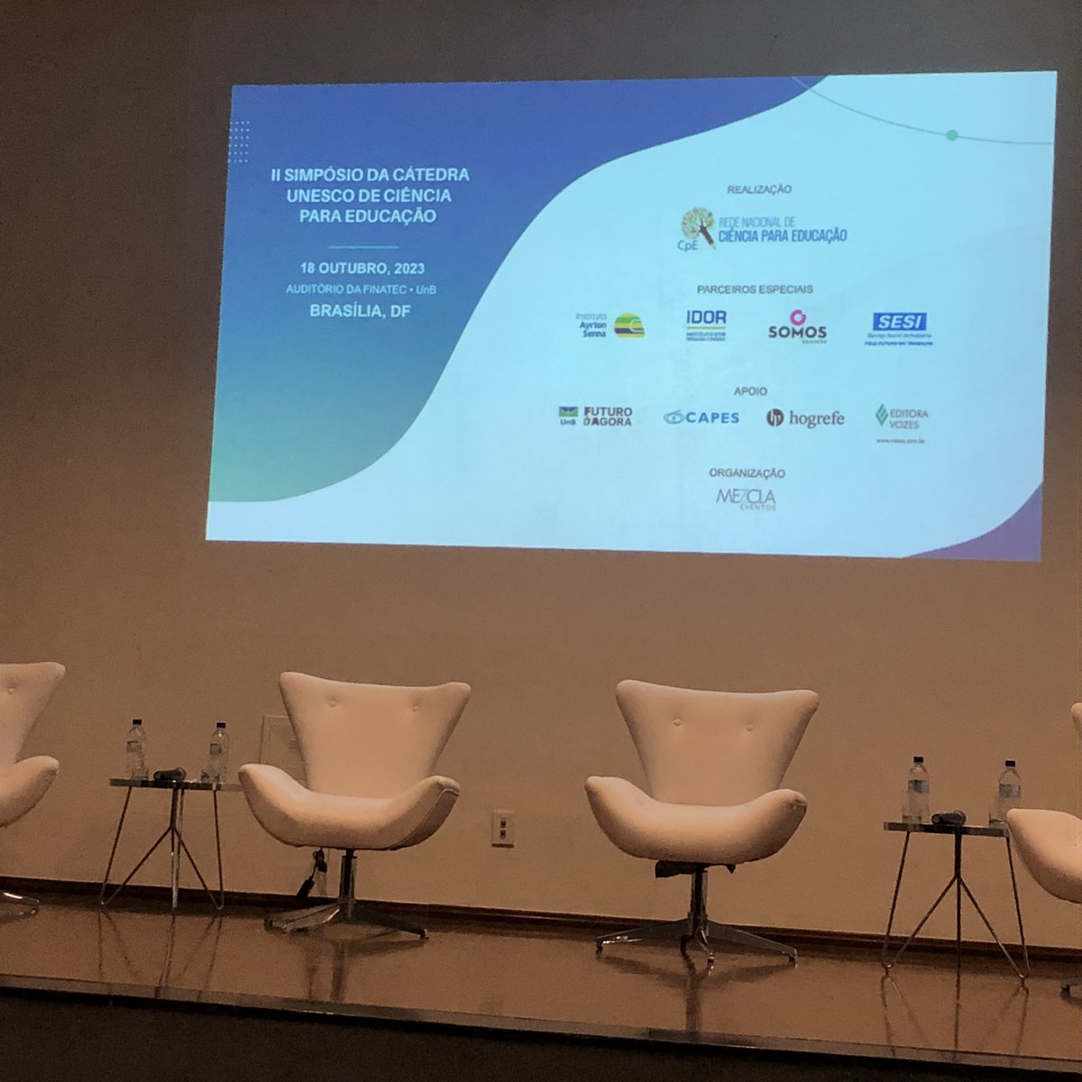CeciliaCalero's tweet image. Arrancamos 
UNESCO Chair satellite symposium preceding the Annual Meeting of the Brazilian Network of Sci4Ed

#ScienceofLearning