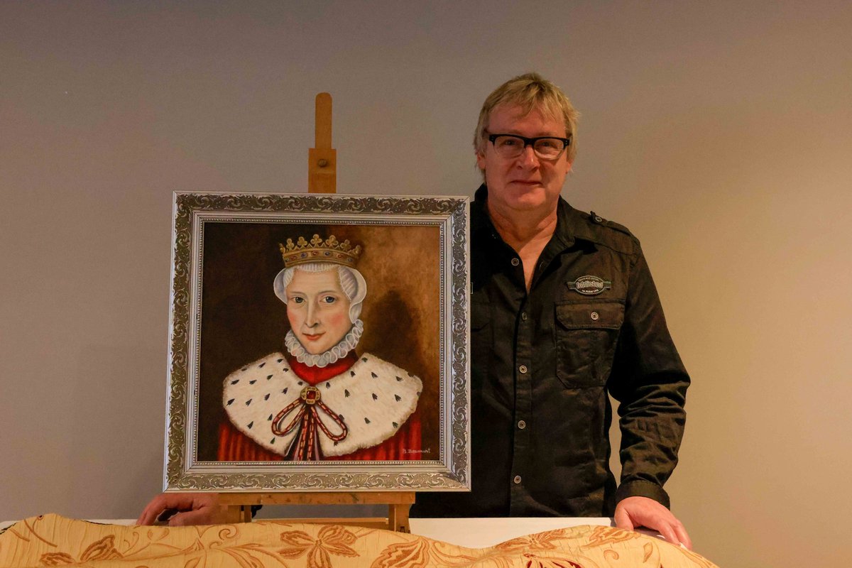 ✨We so enjoyed Sonia St John’s talk about Margaret Beauchamp last Sunday where we were treated to a surprise unveiling! Swindon artist Billy Beaumont painted this fabulous portrait of Margaret inspired by her image on the polyptych in St Mary’s church. Thank you Sonia &amp; Billy✨