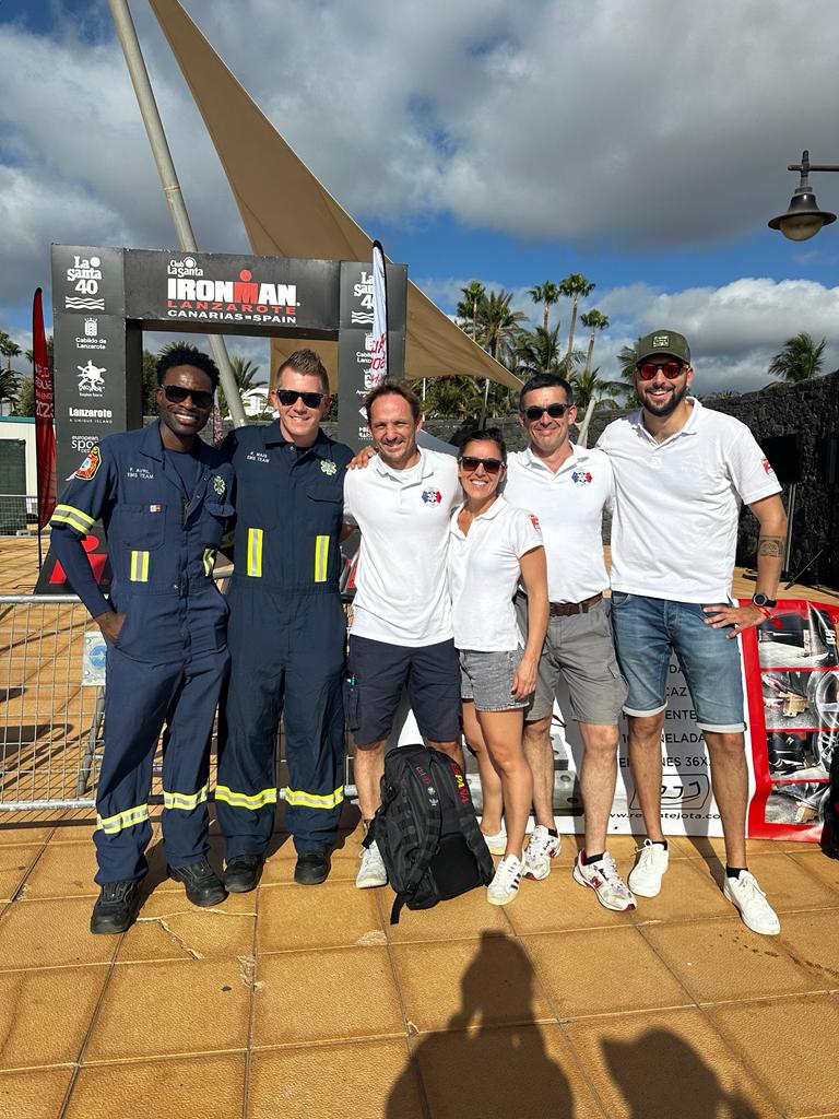 Temps de rencontre lors de ce mondial SUAP à Lanzarote avec l'équipe de Miami.
#teamrescue #sdis44traumateam #pompiers #sapeurspompier #pompiersdefrance #spp #spv #worldrescuechallenge #suap #secoursapersonne #vigilidelfuoco #bombeiros #bomberos #feuerwehr #firefighter