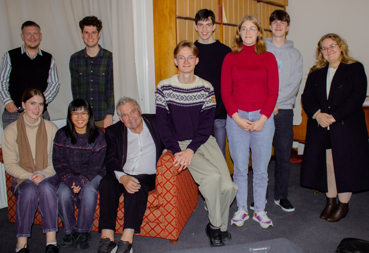 We welcomed alumnus Simon May (m1962) toCollege Monday. Simon has had a long and distinguished career as a singer, songwriter and composer. Among many notable achievements he is perhaps best known as the composer of the iconic BBC Eastenders tv theme tune. 1 of 2