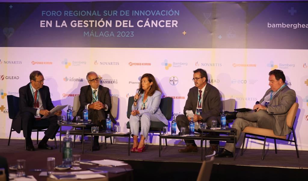 ✅Participamos en el Foro Regional Sur sobre Innovación en la Gestión del Cáncer: <a href="/ManuelMolinaMu3/">Manuel Molina Muñoz</a>, director gerente de nuestro hospital; <a href="/clparrac/">Carlos Luis Parra-Calderon</a>, jefe de sección de Innovación Tecnológica; Javier Salvador, jefe de Oncología Médica y <a href="/EnriquedeAlava/">Enrique de Álava</a>, jefe de <a href="/PathologyHUVR/">Anatomía Patológica HUVR</a>.