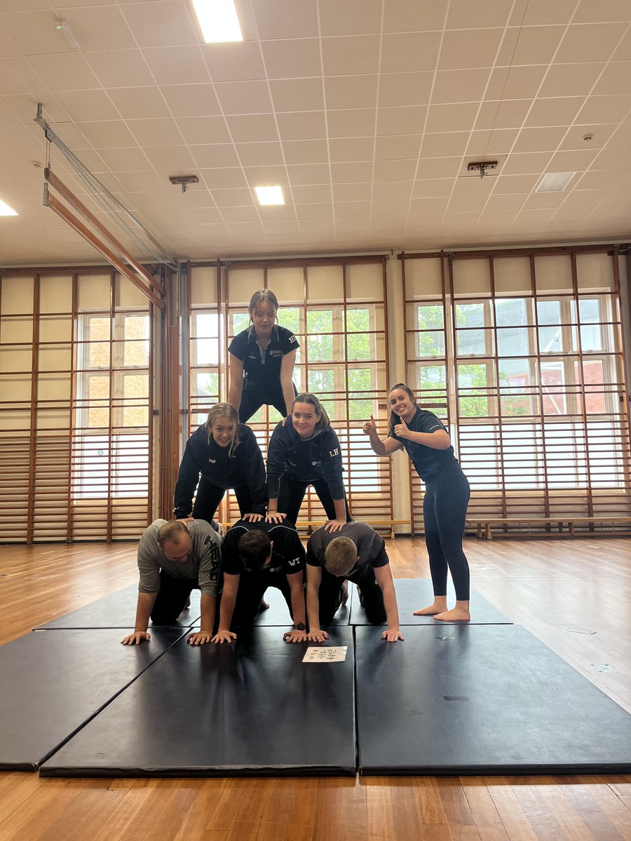 WorcPE's tweet photo. Want to see what our PE students have been getting up to in their modules this semester? Our 2nd year students have been working hard in gymnastics, developing their partner balance skills before moving onto flight work in preparation for their first assessment @WorcUni_SCS https://t.co/WXucSSMIRk