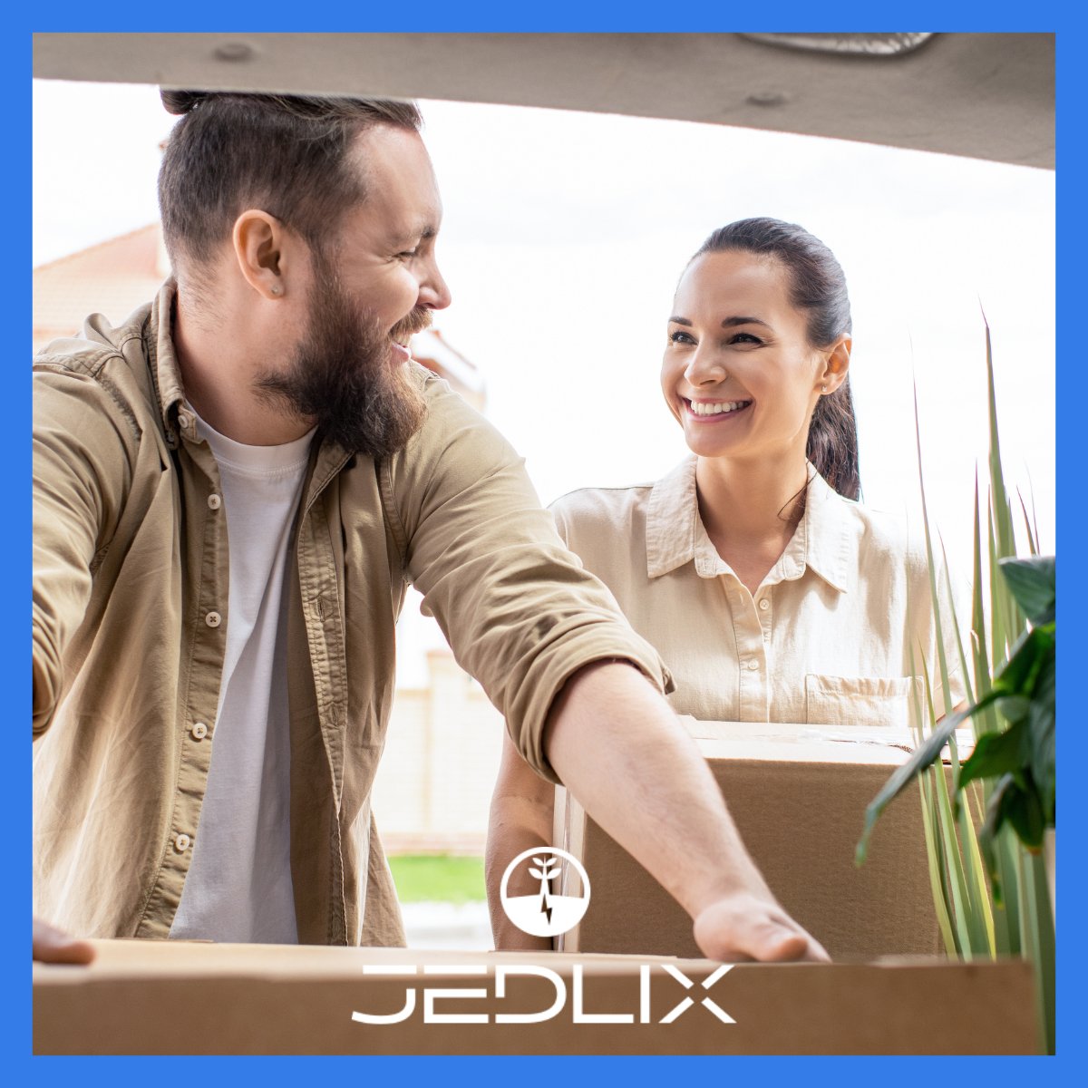 🚗🏡 Moving with your EV?  
Don't forget to update your address details in the Jedlix App. Check out this and other essential tips to ensure a seamless transition in our latest blogpost. 
Read more here 👉 bit.ly/movingoutwithj…
  #EVOwners #Movingtips #Jedlix