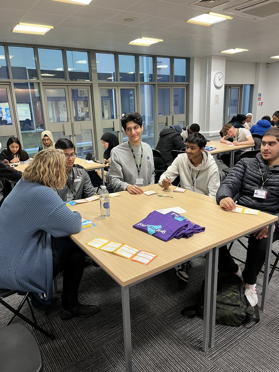 mrspopples's tweet photo. Fabulous morning @NewCityCol Poplar campus with their L3 Science students talking all things @nationalgriduk  @gridforgood @youngenterprise
Raising awareness of career opportunities within the energy sector, with the help and support of our fabulous Grid volunteers 💪🏻 https://t.co/tLOq28bhjY