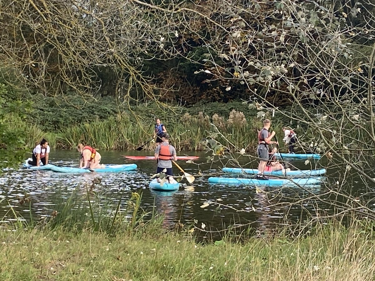 WorcPE's tweet photo. As part of their Physical Activity, Health and Wellbeing module our 1st years have been out to @uwlakeside exploring activities in green spaces, along with focusing on the barriers that many people face in participating @WorcUni_SCS https://t.co/WOn2vwTCvl