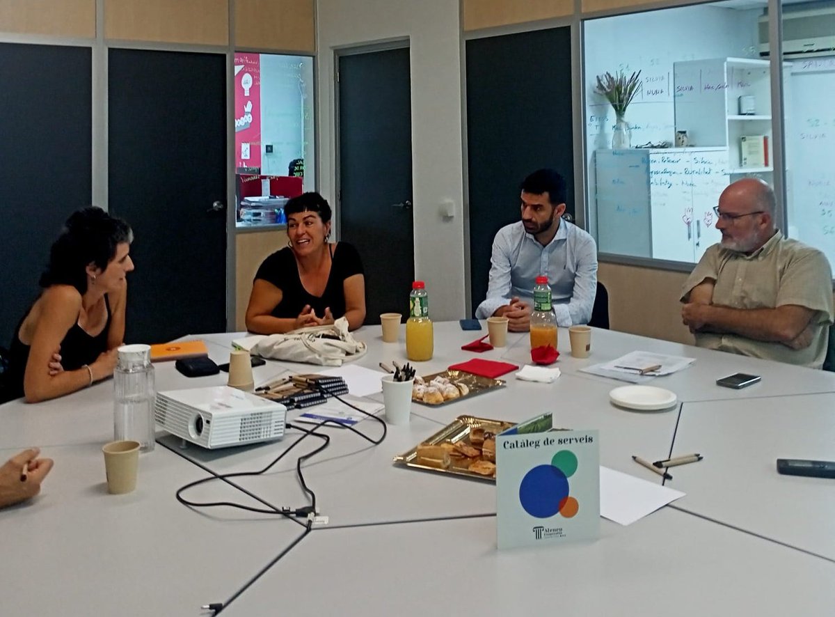 Economia social tweet media