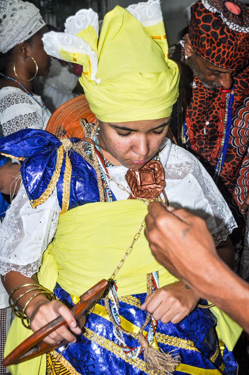 IleaxeO's tweet photo. O Candomblé é mais do que uma religião, o Candomblé é magia, o Candomblé é beleza, o Candomblé é fé, o Candomblé é ancestralidade, o Candomblé é imortal 
Ele vive em todos nós!!!! AXÉ ❤️‍🔥
saída de Yawo 🏹🦚🪞🦋 https://t.co/AMBoZ0Pj2o