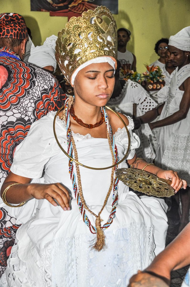 IleaxeO's tweet photo. O Candomblé é mais do que uma religião, o Candomblé é magia, o Candomblé é beleza, o Candomblé é fé, o Candomblé é ancestralidade, o Candomblé é imortal 
Ele vive em todos nós!!!! AXÉ ❤️‍🔥
saída de Yawo 🏹🦚🪞🦋 https://t.co/AMBoZ0Pj2o