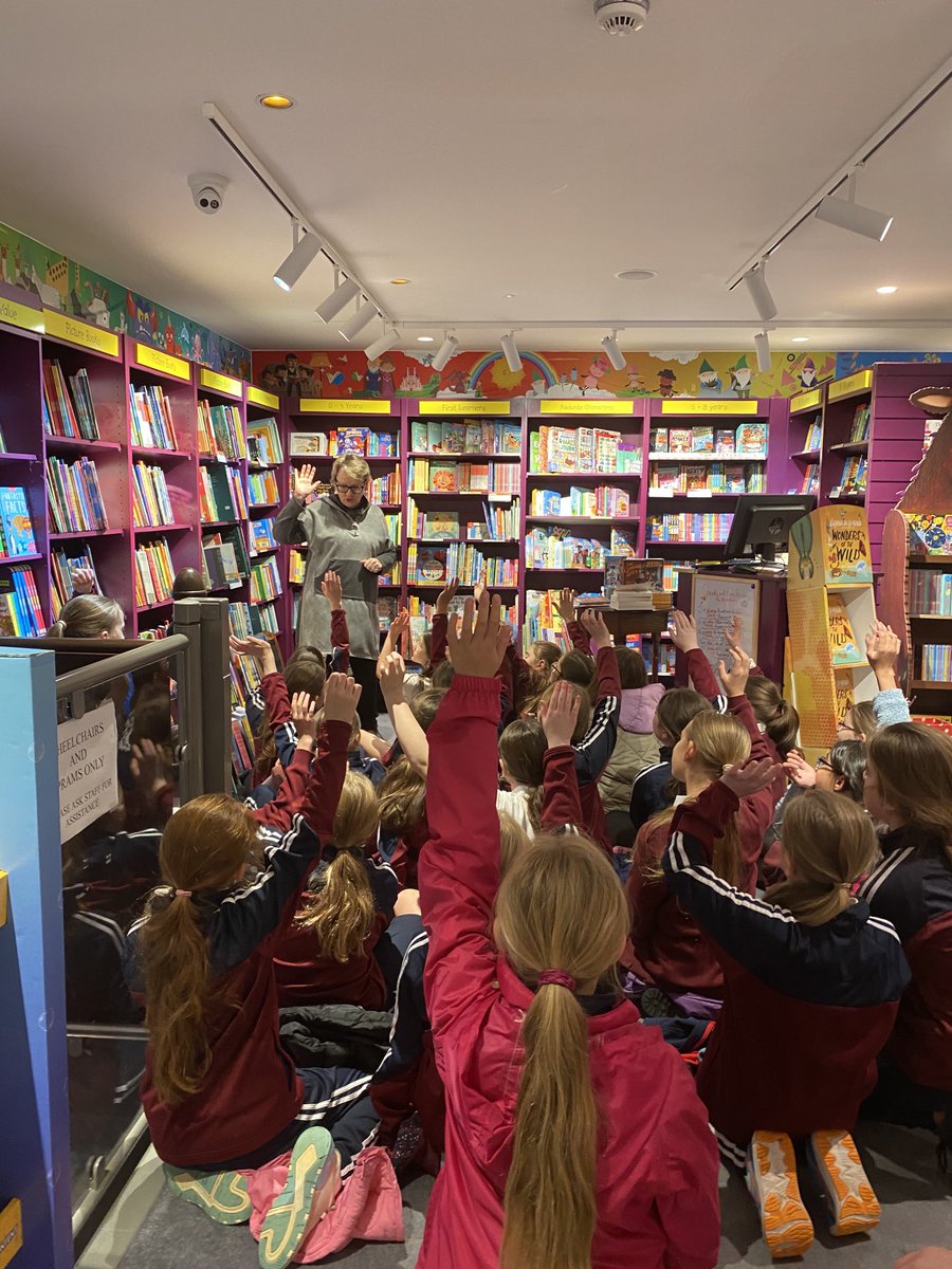 Thanks to Fifth Class from St John of God School for braving the rain this morning to come to ⁦@TheBookCentres⁩ in #Kilkenny. We talked about ‘The Climbing Boys’ ⁦@OBrienPress⁩ and other books of historical fiction.#DiscoverIrishKidsBooks