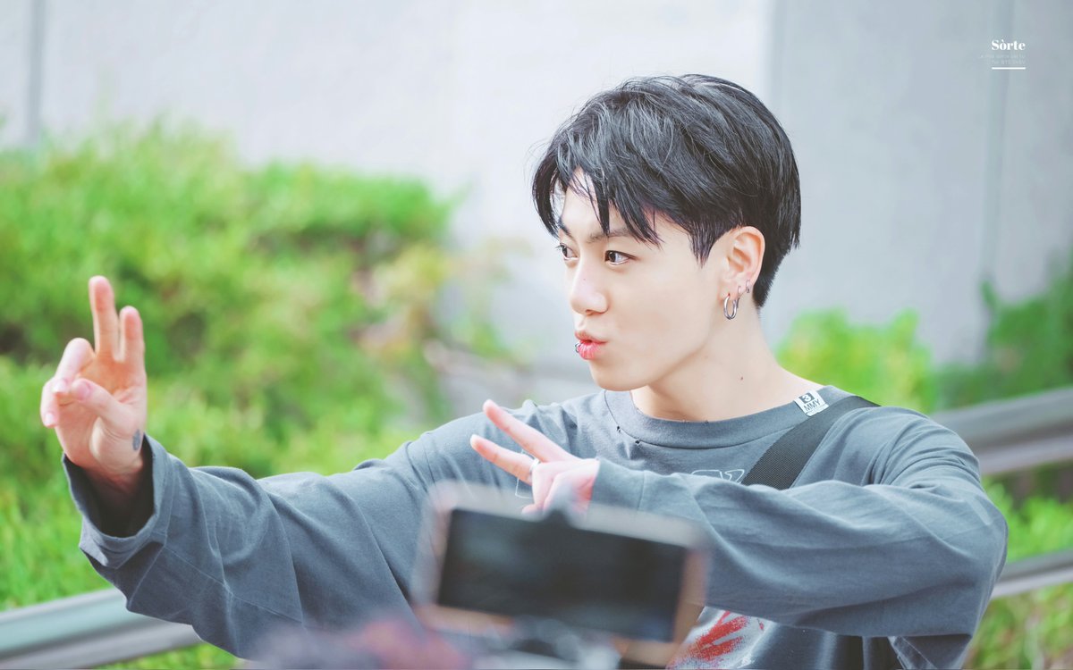 SORTE613's tweet photo. 💗✌️정구기✌️💗

231013 뮤직뱅크 퇴근 HQ 고화질
#정국 #JK #JUNGKOOK @BTS_twt https://t.co/IDi12UI0Pn