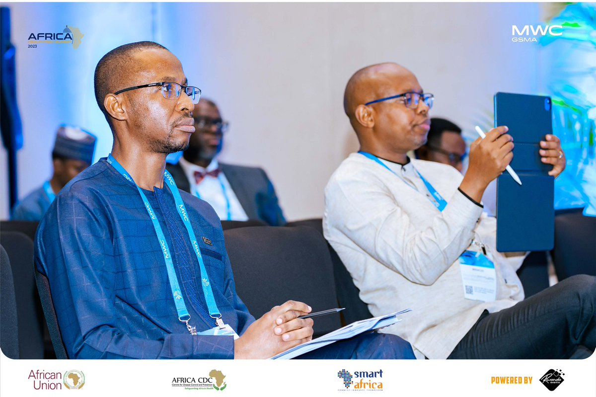 RealSmartAfrica's tweet image. 1/2
While At #MWC2023, Osman Issah, Unit Manager for Resilient & Inclusive Digital Infrastructure Initiatives at Smart Africa, endorsed the HealthConnekt Initiative, addressing healthcare connectivity challenges with support from Africa CDC and UNICEF.