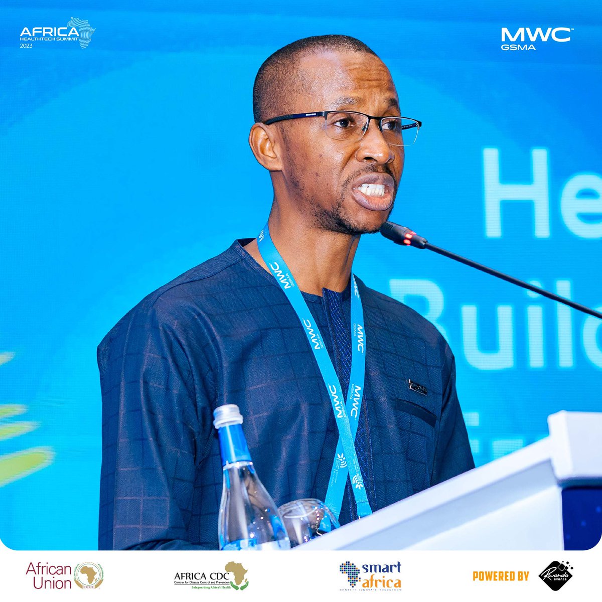 RealSmartAfrica's tweet image. 1/2
While At #MWC2023, Osman Issah, Unit Manager for Resilient & Inclusive Digital Infrastructure Initiatives at Smart Africa, endorsed the HealthConnekt Initiative, addressing healthcare connectivity challenges with support from Africa CDC and UNICEF.