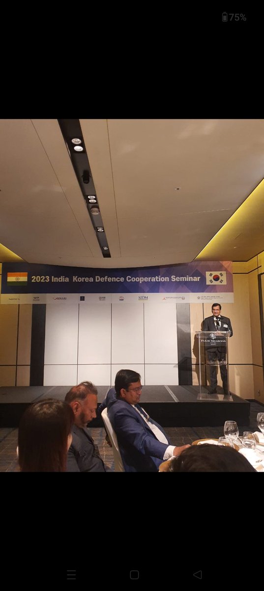 OpfGil's tweet photo. अंतरराष्ट्रीय प्रदर्शनी #ADEXSeoul2023 के   दूसरे दिन आयोजित 2023 India Korea Defence Cooperation Seminar को @GlidersL के अध्यक्ष एवं प्रबंध निदेशक श्री वी के तिवारी ने संबोधित किया। इस दौरान साउथ कोरिया के अधिकारी,  दूतावास के अधिकारी व भारतीय प्रतिनिधिमंडल के सदस्य उपस्थित रहे। https://t.co/uxYoQLKuhx