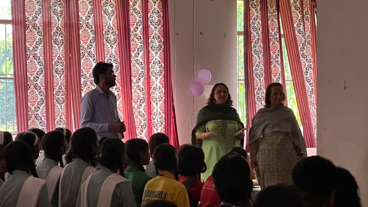 SupportMilaan's tweet photo. Celebrating 16 Years of #Impact! Our journey began in 2007 at #SwarachnaSchool, Sitapur. Since then, we've empowered communities through initiatives like #GirlIconProgram &amp; #UnmuktProgram. Here's to the next 16 years of change! 

https://t.co/TOxtizQSaF

#16YearsStrong #Milaan https://t.co/PYWgupc9jM