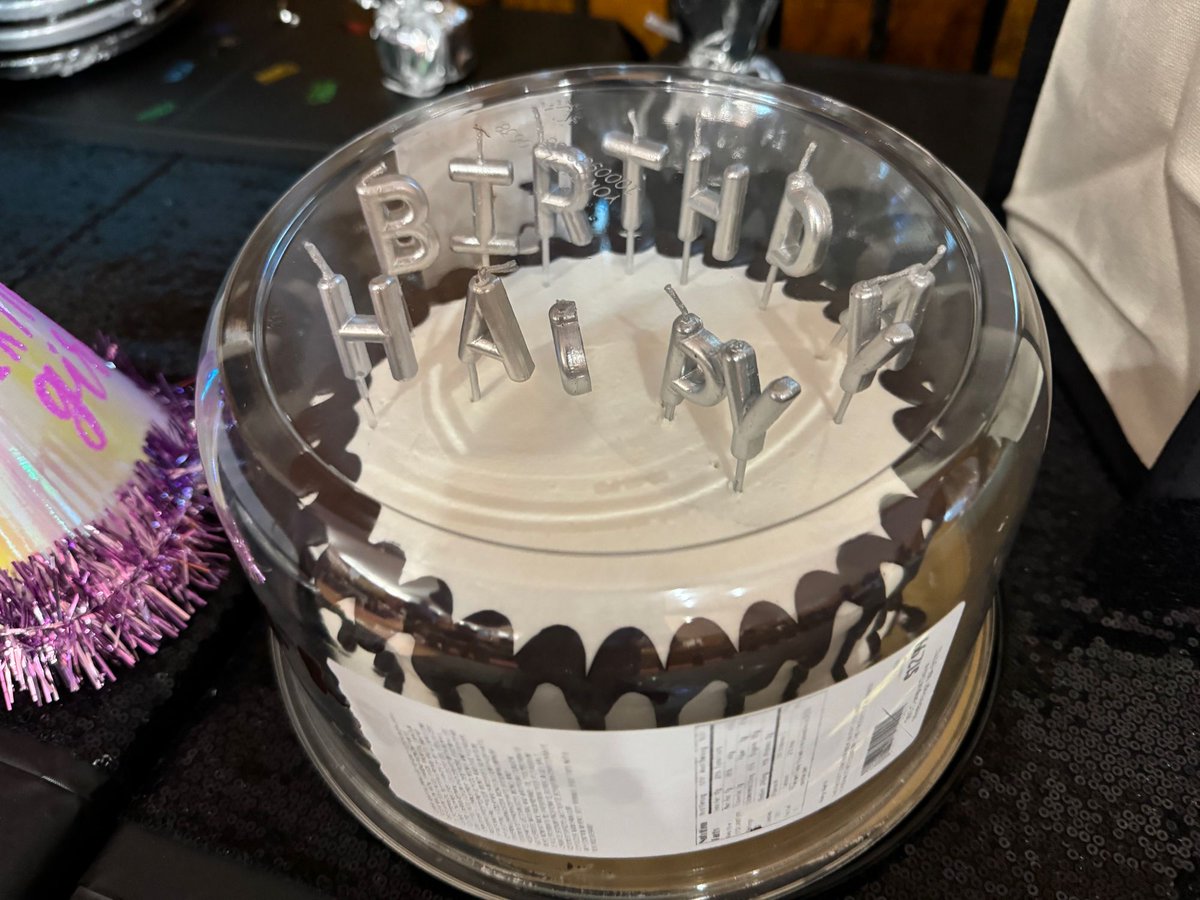 MiddleSchool267's tweet photo. Happy Birthday to the BEST PRINCIPAL EVER! An amazing day for our amazing leader! We all love you, Dr. King! Thank you for all you do for our scholars, our staff and our community! Thank you for being you! #MS267 #D16 @d16leads  And yes, cake 🎂 for everyone! https://t.co/JpRWpLoSXW