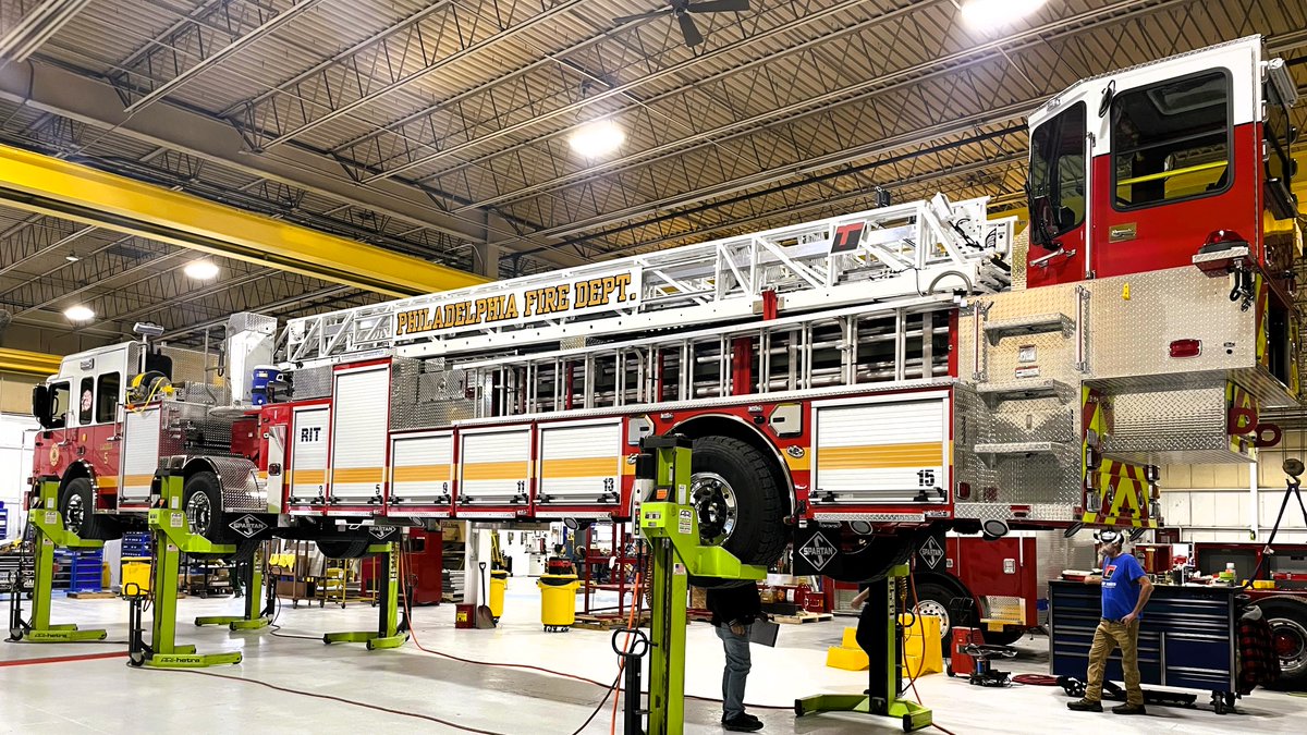 PhillyFireDept's tweet photo. Coming soon: A new apparatus for Ladder 5 (Center City/South Philly)! This Spartan truck, which will replace a 2007 American LaFrance, is expected to be in service by the end of the year. 🚒 https://t.co/LeI34Doico