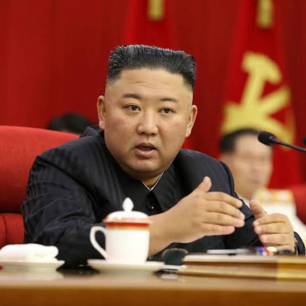 Kuzey Kore lideri Kim jong Un;

“Müslümanları anlamıyorum kutsal olarak gördükleri Kudüs'ü, İsrail işgal ediyor ve Müslüman yöneticiler sadece kınayıp bekliyorlar eğer biz olsaydık bütün nükleer füze denemelerimizi İsrail'in üzerinde denerdik.”