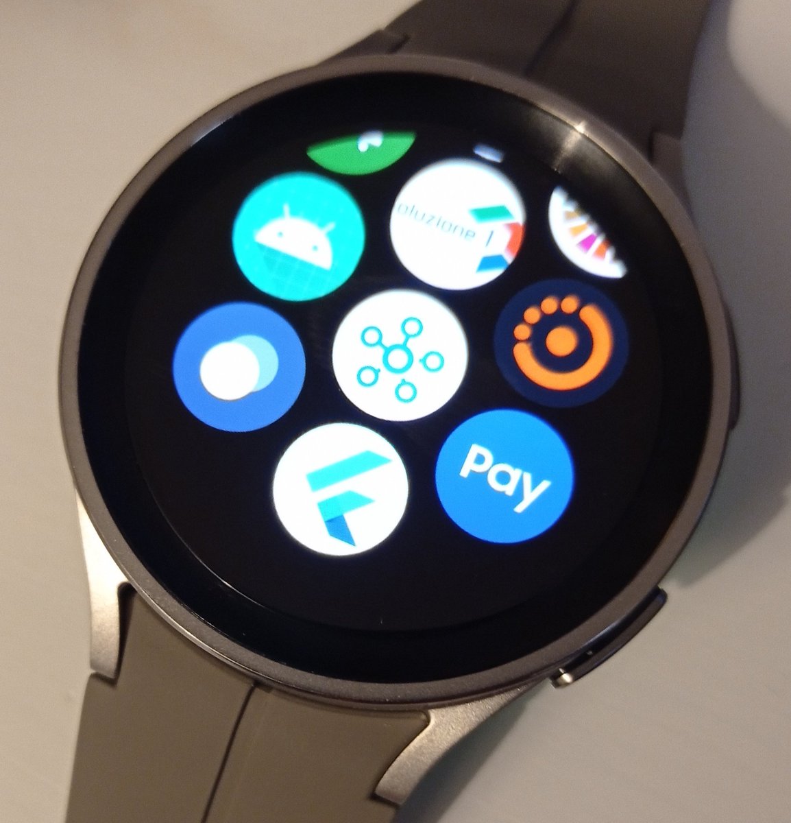 polilluminato's tweet image. A new @FlutterDev app is coming on @WearOSbyGoogle #Flutter #flutterdev #fluttercommunity #wearos #android