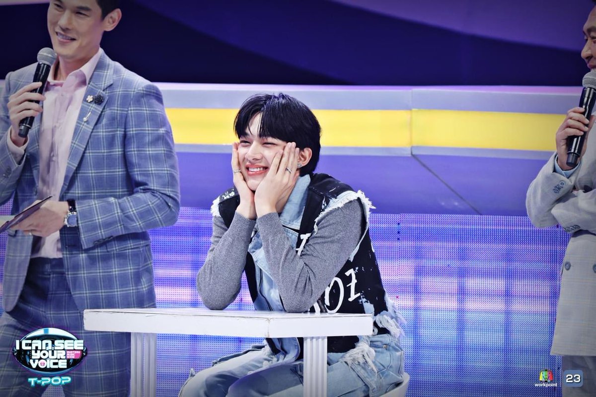 woainewofficial's tweet photo. มีใครเปิดทีวีช่อง 23 สแตนบายรอเชียร์คนน่ารักแล้วบ้างงงง

#ICanSeeYourVoicexNuNew https://t.co/KpXJE1MG3w