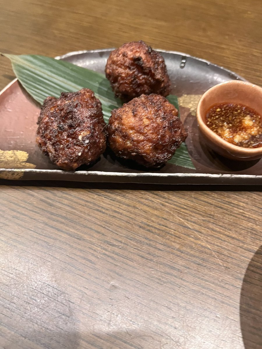 ao1978society's tweet photo. もちろん、弘前で飲めました！豊盃…貝焼き味噌、イガメンチ、津軽漬け、締めに煮干しラーメンの凄まじいグルメでしたー https://t.co/zjsSBG45ON