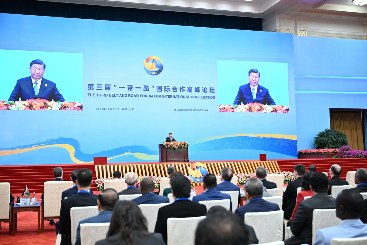 Keynote speech by President Xi Jinping at the opening ceremony of the 3rd #BeltandRoadForum for International Cooperation
English:c.nxw.so/cpCOm
French:c.nxw.so/9p8Mt
Spanish:c.nxw.so/a5ySM
Russian:c.nxw.so/aabj1
Arabic:c.nxw.so/aUnNA