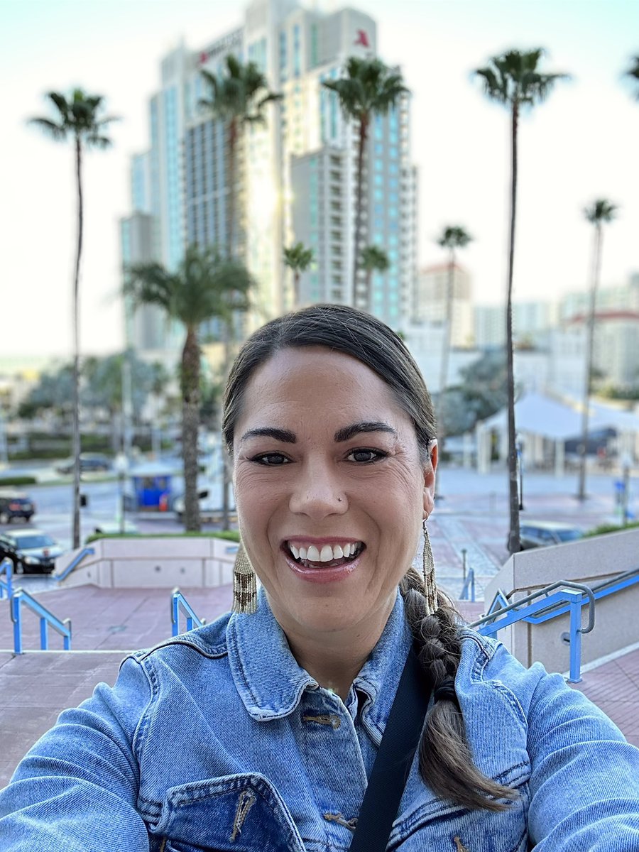 Morning from Tampa, FL!  Getting ready to head out to tour K-8 STEAM school libraries! ❤️✌️#AASL23 #BetterTogether #librarytours <a href="/OASLibs/">OASLibraries</a>